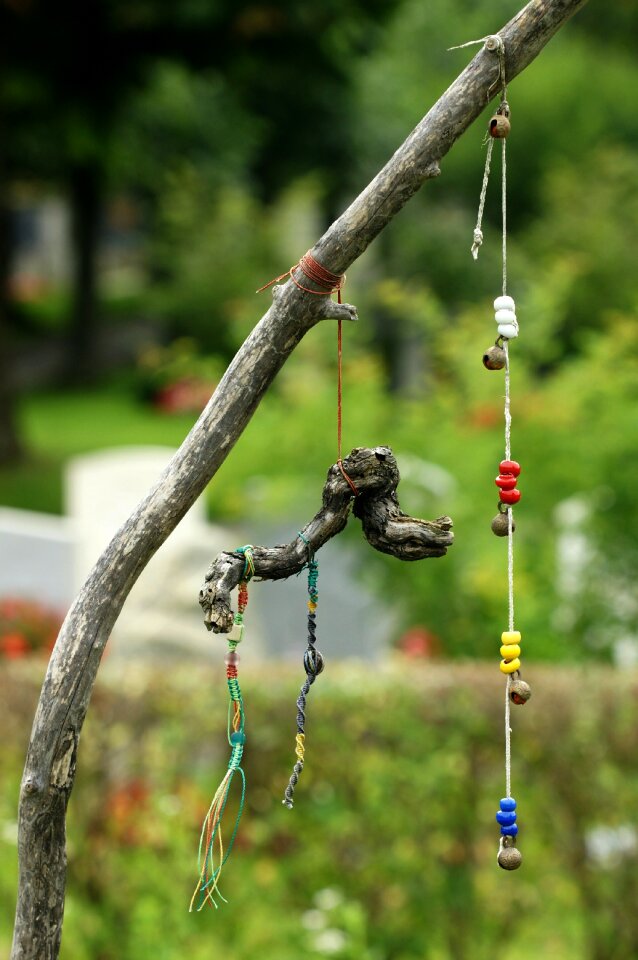 Cord toys wood beads