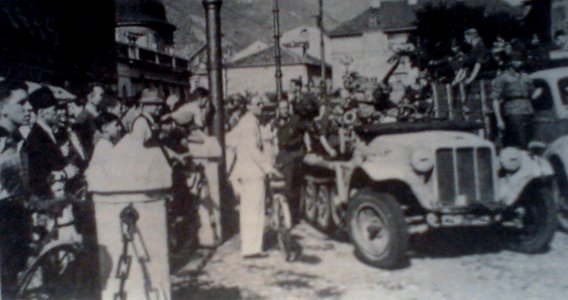 Truppe germaniche accolte dai sudtirolesi a Bolzano (9 settembre 1943)