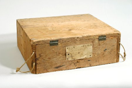 Trälåda från kruthandel, ca 1900 - Livrustkammaren - 82444