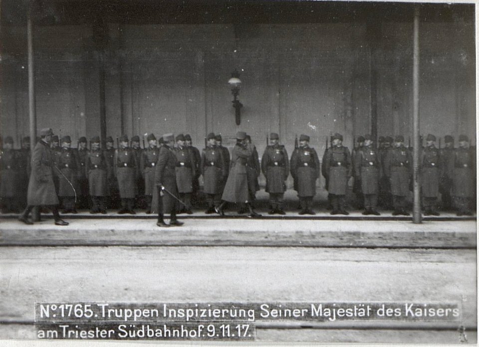 Truppen Inspizierung Seiner Majestät des Kaisers am Triester Südbahnhof.9.11.17. (BildID 15608782)