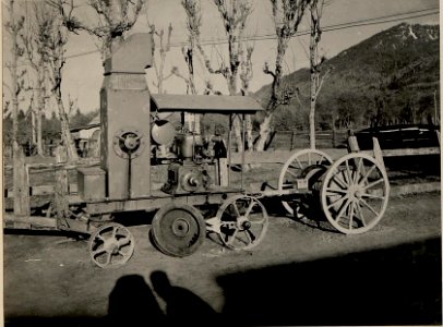 Tröppolach, Elektrozug 98-16 LL in Fahrstellung mit angehängten Kabelkarren, aufgenommen am 3. Mai 1916. (BildID 15474011)
