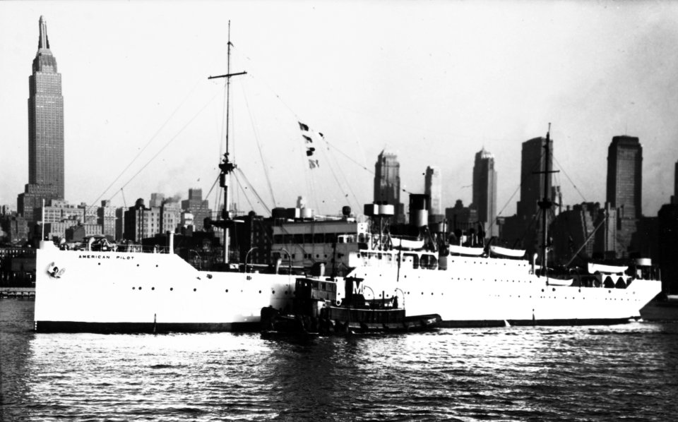 TS American Pilot at New York City (USA), in the 1940s (NH 105258)