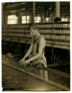 Tube boy - 16 years - Mule room. Berkshire Cotton Mills. LOC cph.3c01565