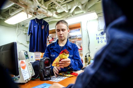 Tuck shop on the USS Shiloh, 140129-N-NE138-806