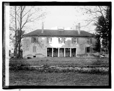 Tudor Mansion, Leonardtown Tour LCCN2016827911