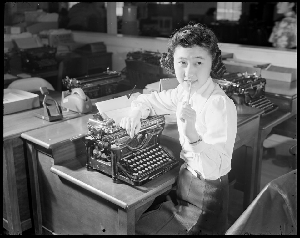 Tule Lake Relocation Center, Newell, California. Haru Uno, Stenographer. - NARA - 536679