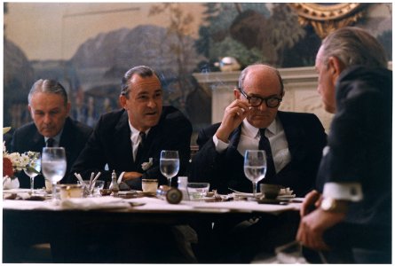 Tuesday Luncheon - NARA - 192576