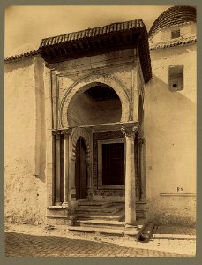 Tunis. Porte du Collège - ND Phot. LCCN2004665093