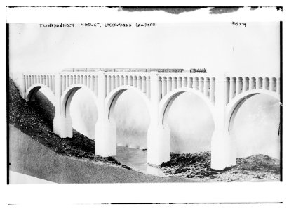 Tunkhannock Viaduct, Lackawanna RR LCCN2014696762