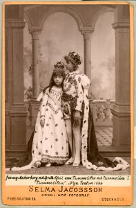 Tummeliten, Nya teatern 1886. Rollporträtt - SMV - H1 052
