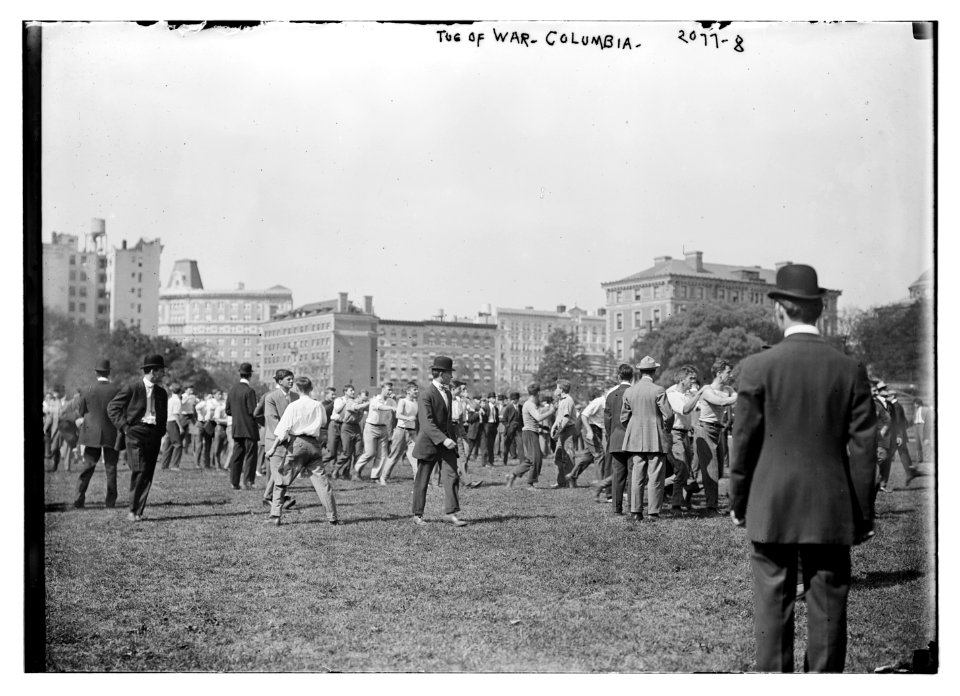Tug-of-war, Columbia LCCN2014688514