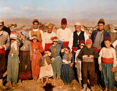 Turkish refugees from Edirne photo