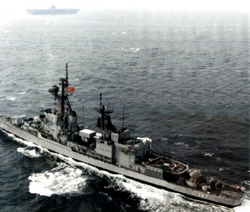 Turkish destroyer TCG Anıttepe (D-347) underway in the Mediterranean Sea in 1988