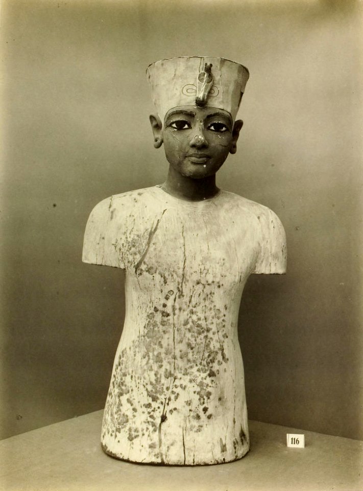 Tutankhamun tomb photographs 4 325