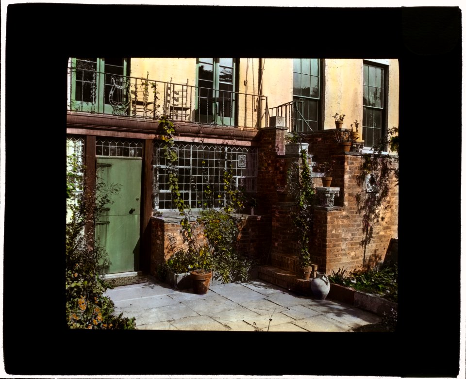 Turtle Bay Gardens, 227-247 East 48 Street and 228-246 East 49th Street, New York, New York. Terrace LCCN2008675946