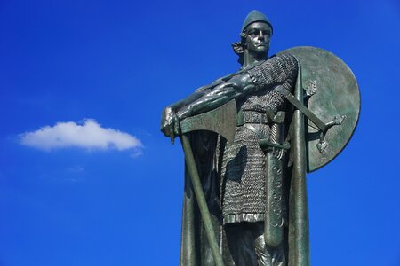 Art monument statue