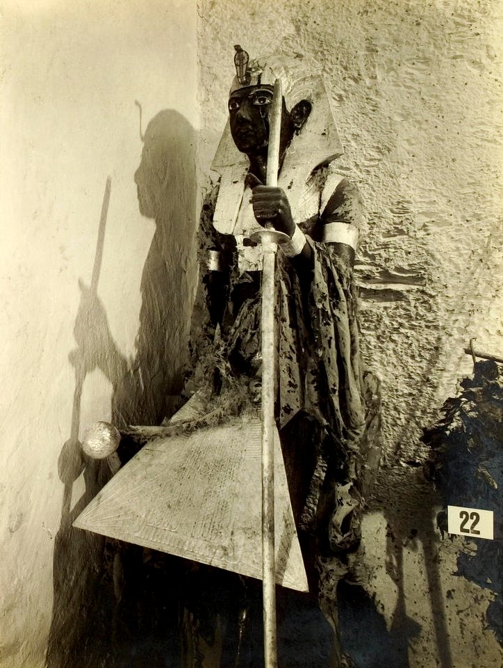 Tutankhamun tomb photographs 4 321