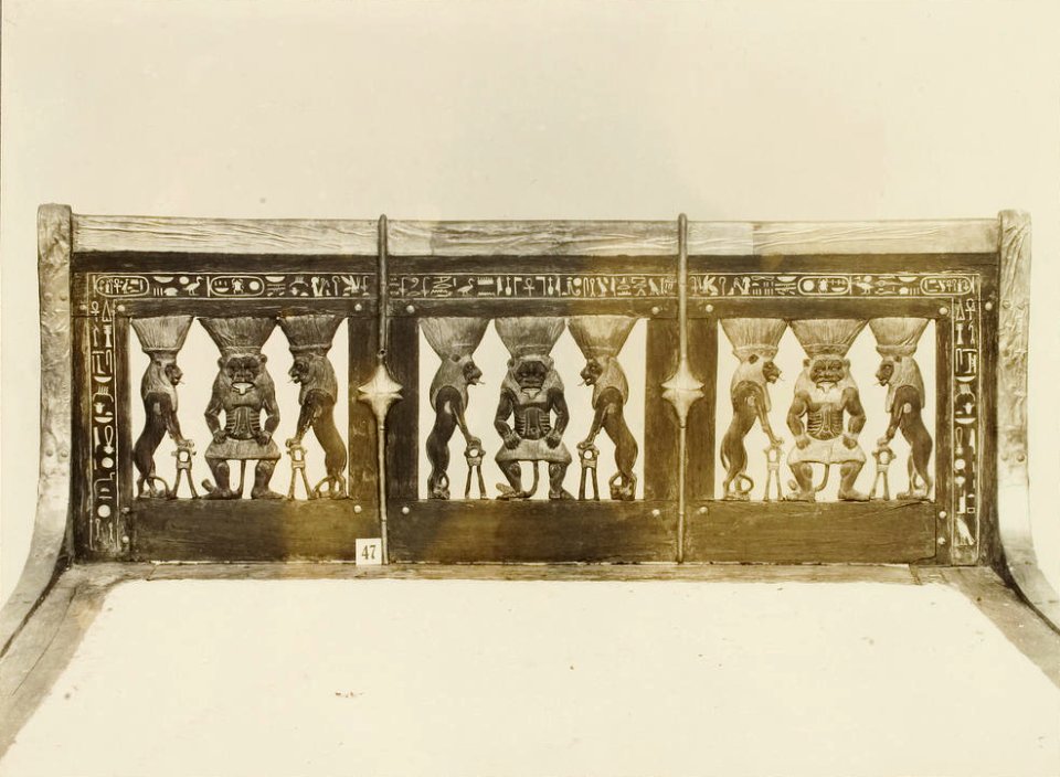 Tutankhamun tomb photographs 2 065