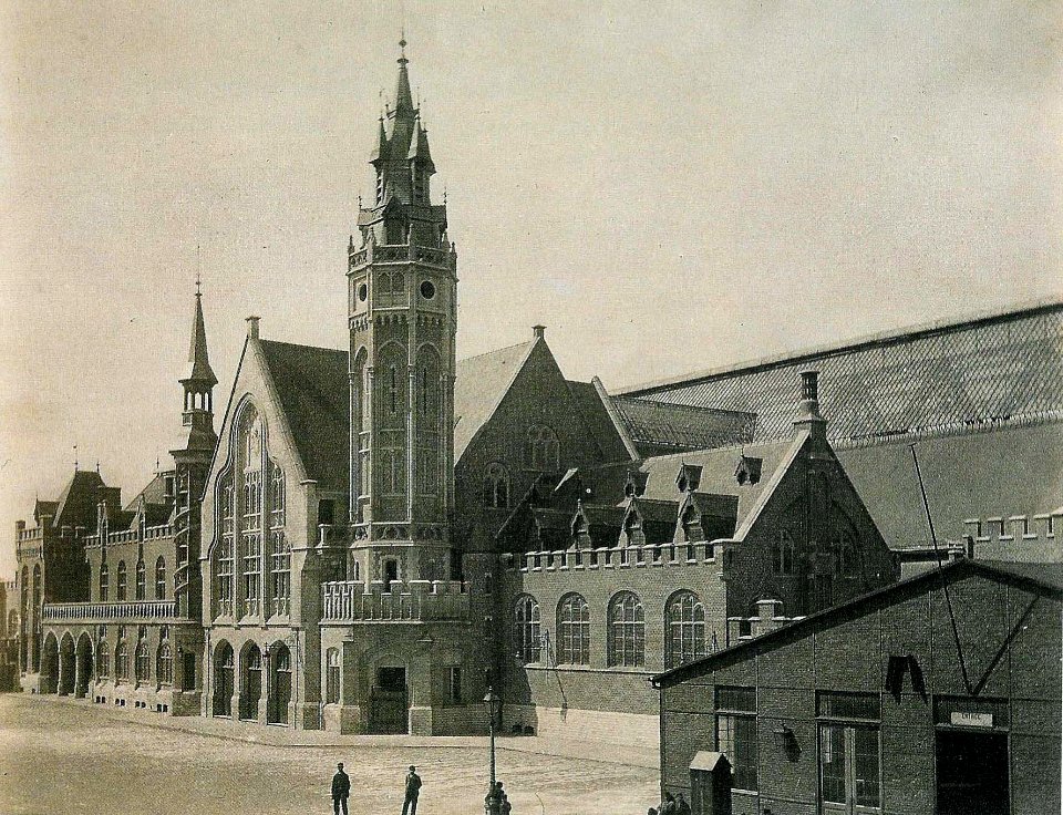 Tweede station - Brugge - Belgium