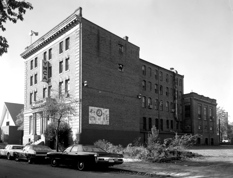 Twelfth Street YMCA Building, north side
