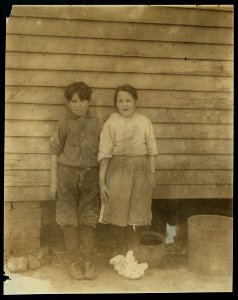 Twin spinners in Saxon Mill, Spartenberg (sic), S.C. Joe and Pearl Steading, 75 William St., make 44 cents a day each. Another sister works. Mother a widow. LOC nclc.02564