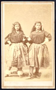 Two Hawaiian hula girls, photograph by Menzies Dickson, 1872