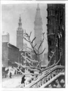 Two towers-New York LCCN89708623