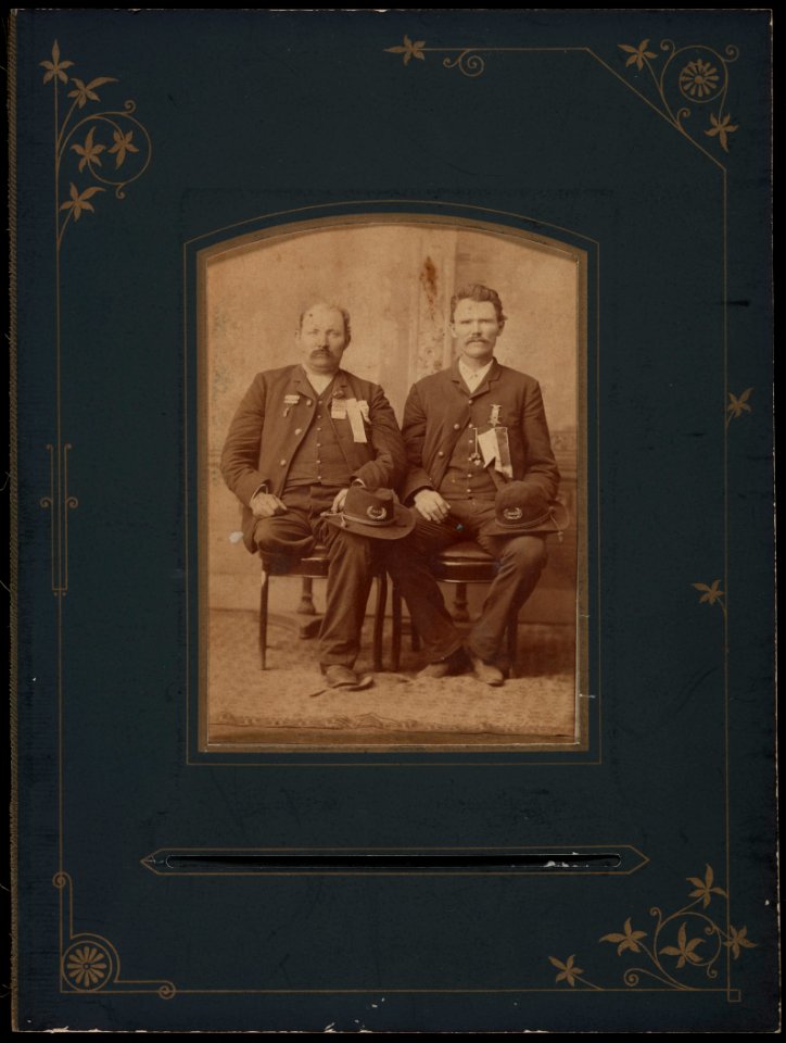 Two unidentified Civil War veterans) - C.W. Borah, photographer, S.W. corner High & Town Streets, Columbus, Ohio LCCN2017660606