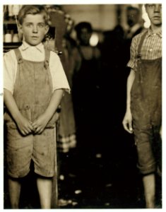 Two young doffers cotton mill North Pormal (i.e., Pownal), Vt. LOC nclc.01825