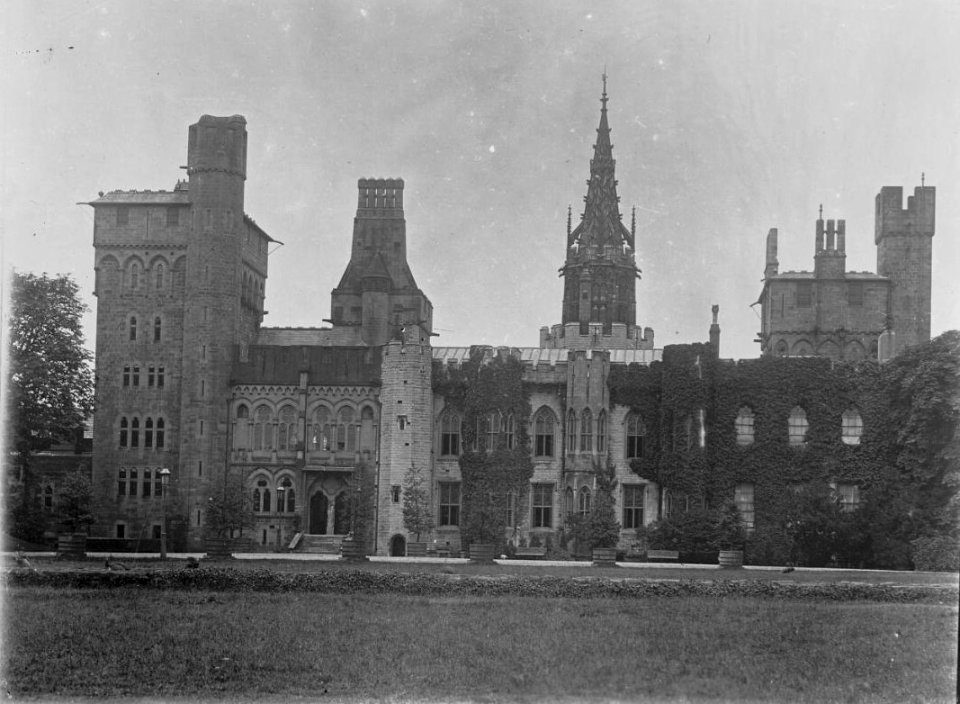 Two views of Cardiff (i) (4641264)