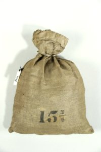 Tygpåse med förladdningar - Livrustkammaren - 39650