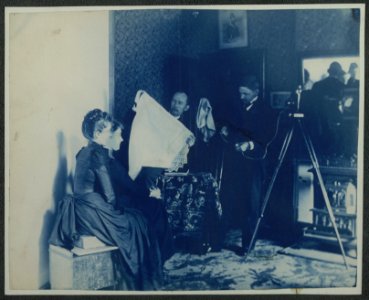 Two unidentified women being photographed LCCN2001697164