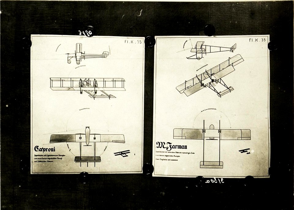 Typen feindl. Flugzeuge. Zweck der Aufnahme war, die Herstellung von Diapositiven für den Fliegervortrag. (BildID 15499672)