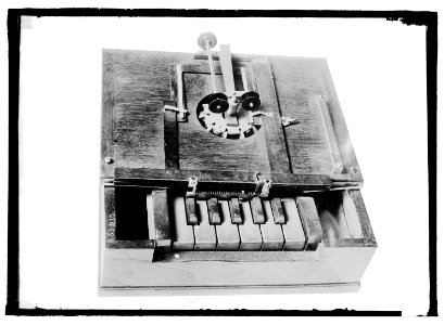 Typewriter model LCCN2016821938
