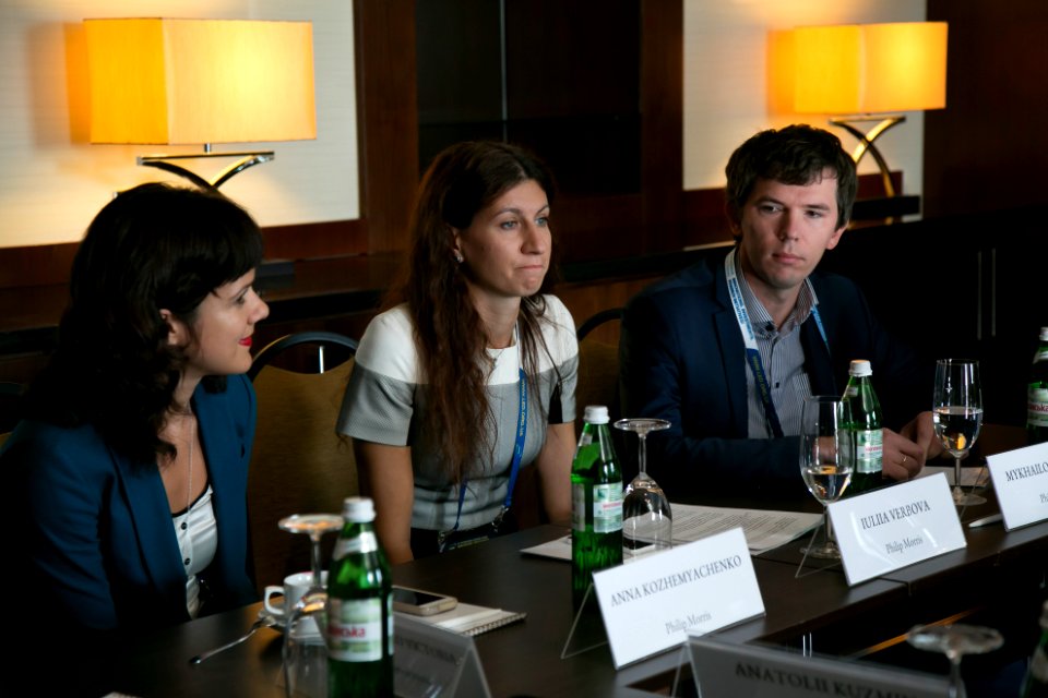 U.S. Ambassador Marie L. Yovanovitch travels to Kharkiv, Roundtable with business and financial leaders, September 23, 2016 (29996317942)
