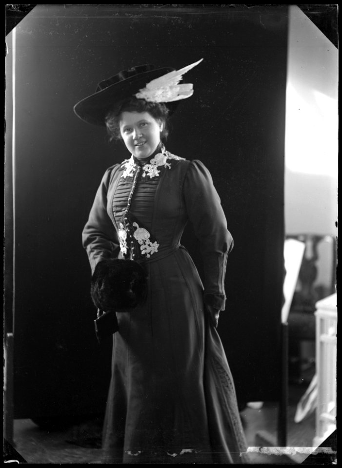Tyra Leijman, actor, undated portrait - SMV - GL043