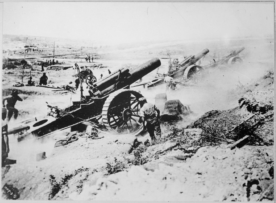 Types of ordnance. British guns-elevated position mobile mount at the front. Engineer Division Ordnance Department.... - NARA - 533676