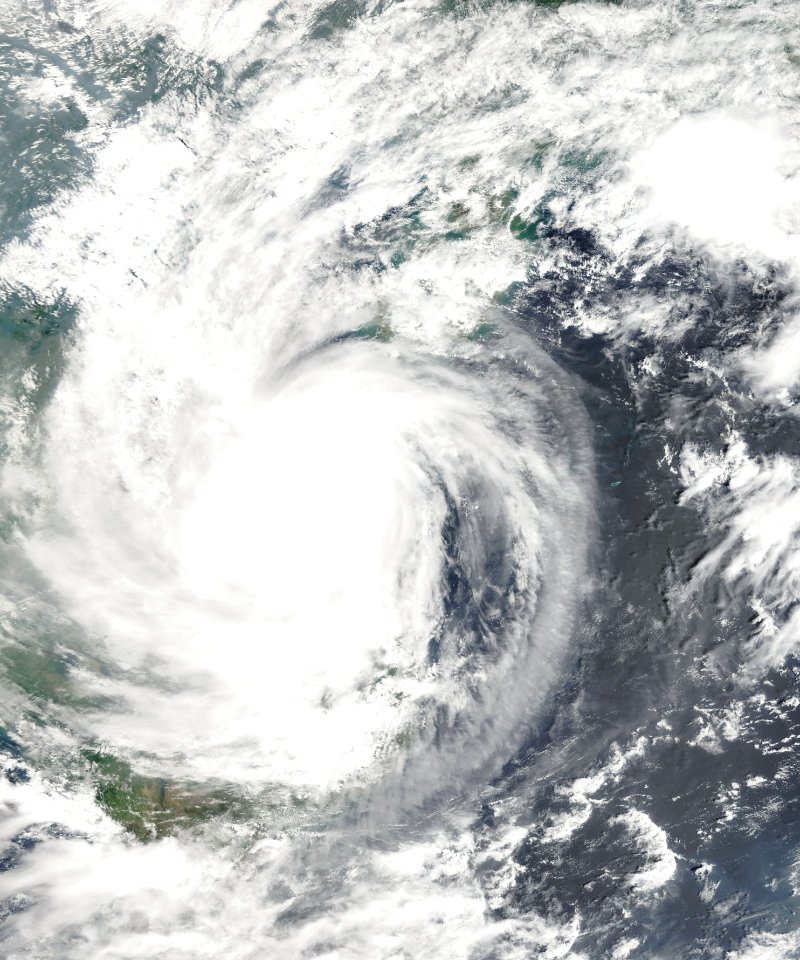 Typhoon Xangsane 2006-10-01 0156