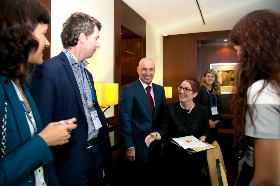 U.S. Ambassador Marie L. Yovanovitch travels to Kharkiv, Roundtable with business and financial leaders, September 23, 2016 (30026874511)