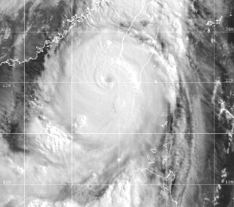 Typhoon Chebi 22 jun 2001 2331Z