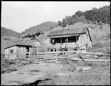 Typical houses. Kentucky Straight Creek Coal Company, Belva Mine, abandoned after explosion (in) Dec. 1945, Four... - NARA - 541207