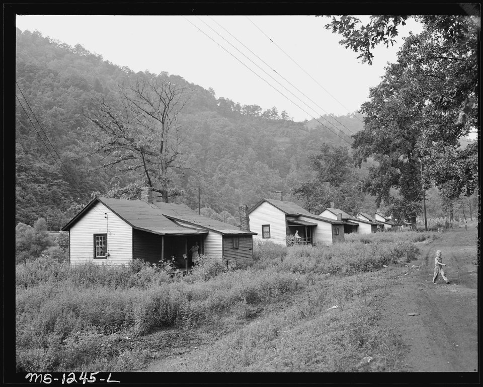 Typical housing. Kingston Pocahontas Coal Company, Exeter Mine, Big Sandy Housing Camp, Welch, McDowell County, West... - NARA - 540750