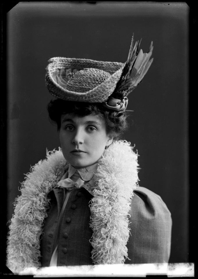 Tyra Zanderholm, actor, portrait 1907 - SMV - GZ014