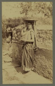 Types Algériens. Jeune fille marchande de pain - ND Ph. LCCN2004666964