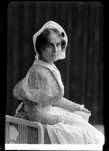Tyra Zanderholm in Äventyr på fotvandringen at Dramatiska teatern 1907 - SMV - NZ003