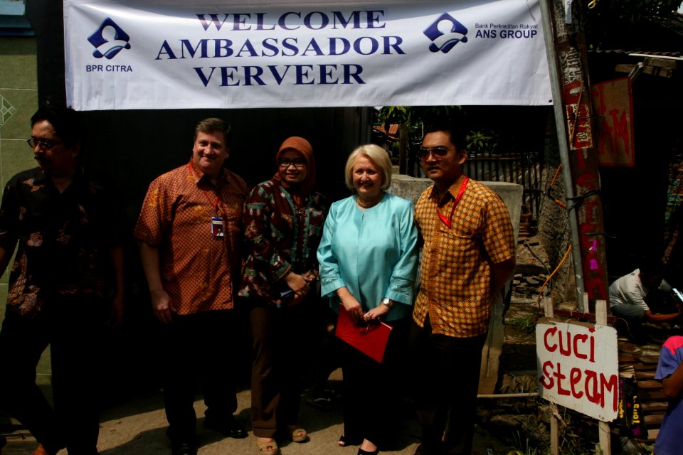 U.S. Ambassador Melanne Verveer visits USAID sponsored microfinance project (5784404361)