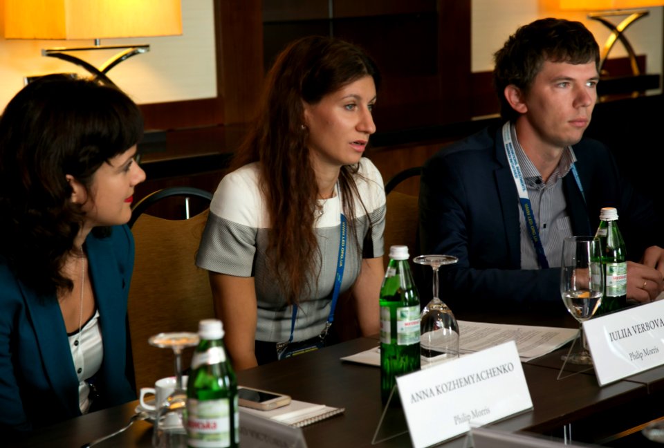 U.S. Ambassador Marie L. Yovanovitch travels to Kharkiv, Roundtable with business and financial leaders, September 23, 2016 (30075992736)