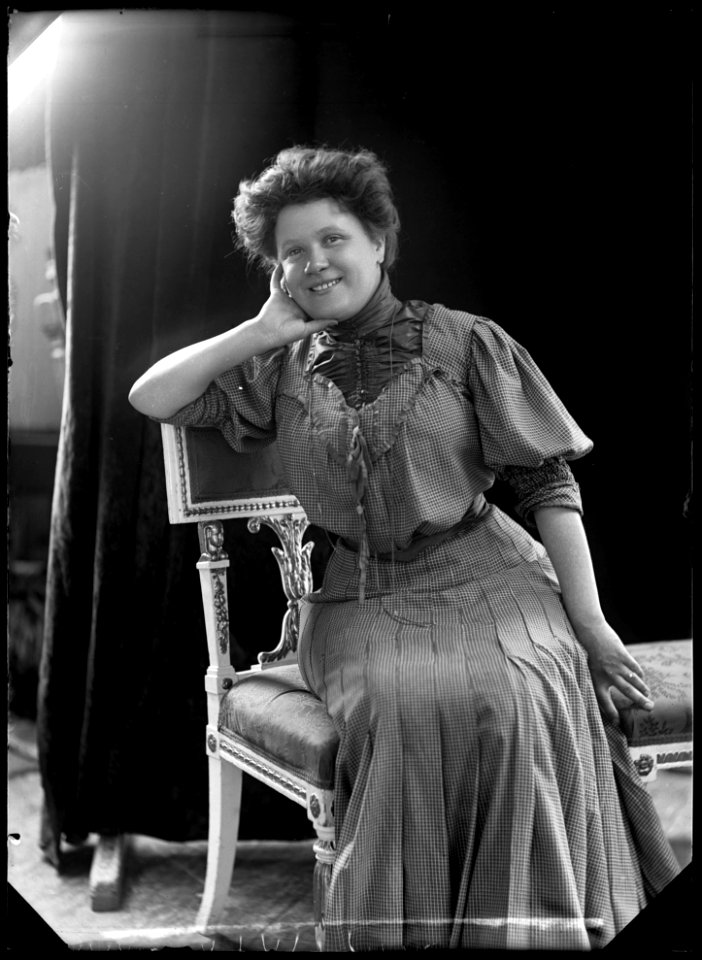 Tyra Leijman, actor, undated portrait - SMV - GL042