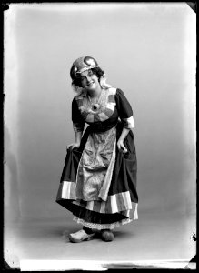 Tyra Leijman in Miss Hook of Holland at Östermalmsteatern 1909 - SMV - GL041