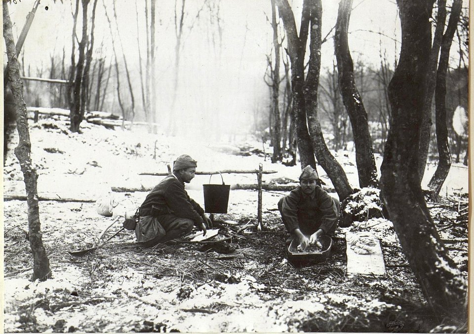Türk.Mannschaften beim Wäschewaschen im Walde. (BildID 15727698)
